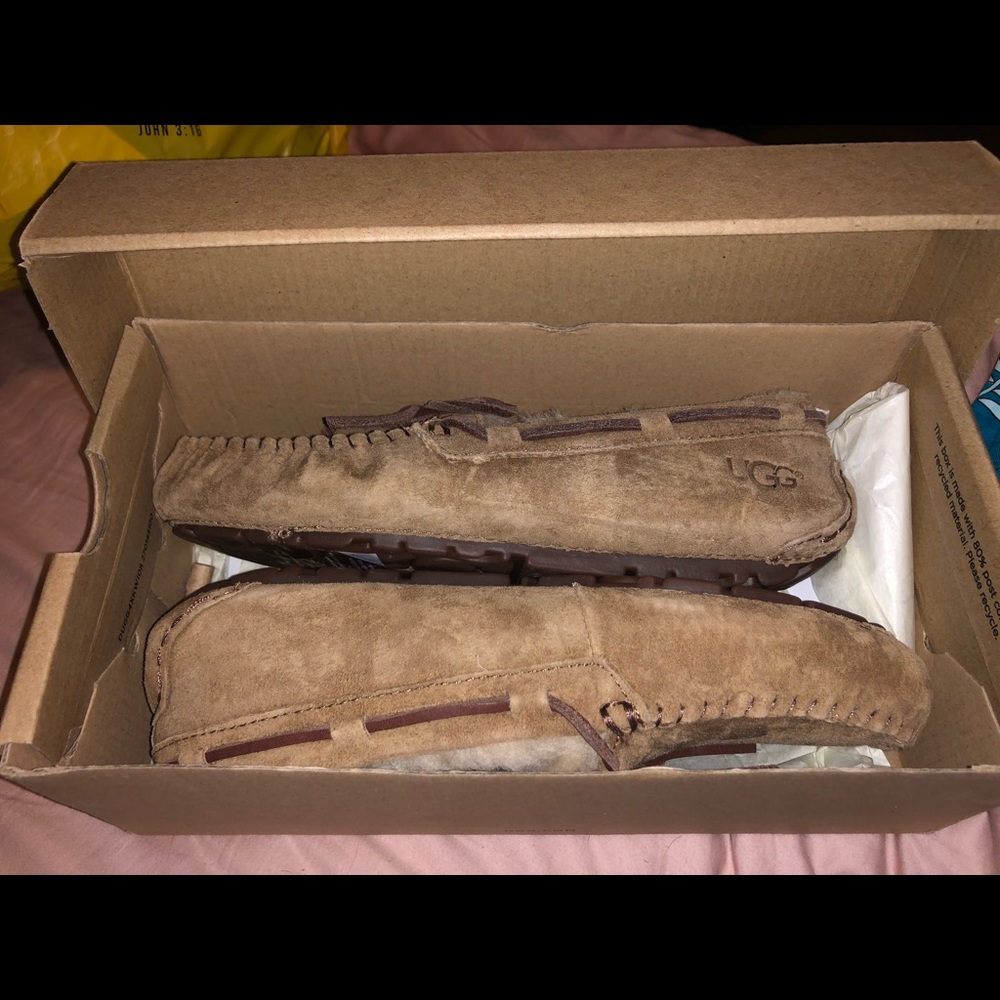 Size 5 UGG Moccasins NEVER WORN